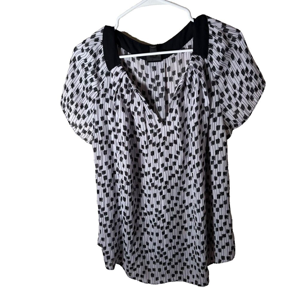 Worthington Blouse Women's 1X V-Neck Short Sleeve Printed Lightweight Top